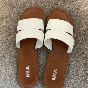 Mia Sandals